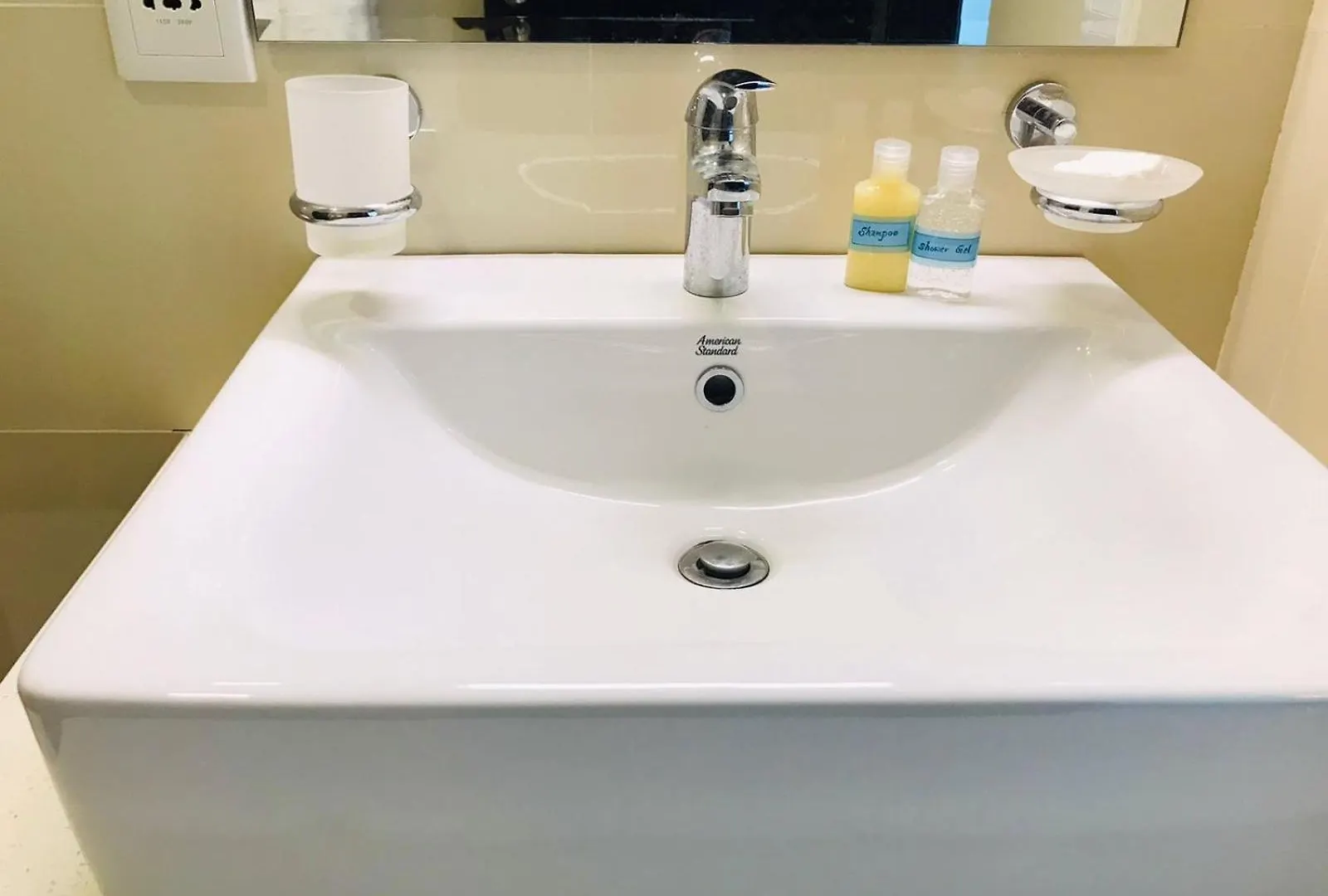 Ocean Breeze Studio Apartment Negombo Sri Lanka